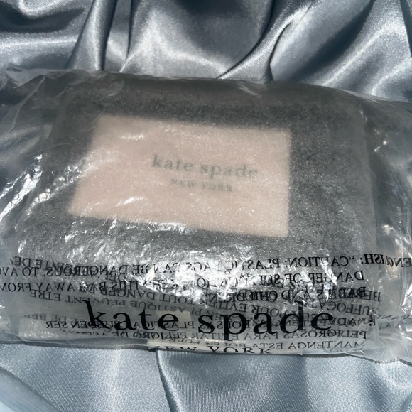 New Kate Spade Staci Zip Bifold
Wallet Saffiano Black Leather - Picture 13 of 16